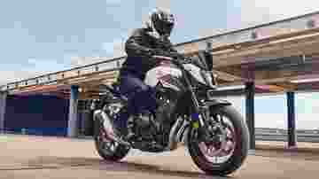 CB500 Hornet’te 400.000 TL’ye vade farksız 12 ay taksit fırsatı.