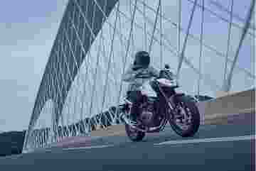 CB750 Hornet’te 400.000 TL’ye kadar vade farksız 12 ay taksit fırsatı.