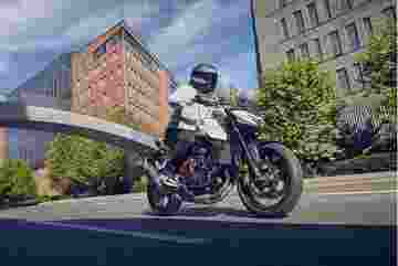 CB750 Hornet’te 400.000 TL’ye vade farksız 12 ay taksit fırsatı.