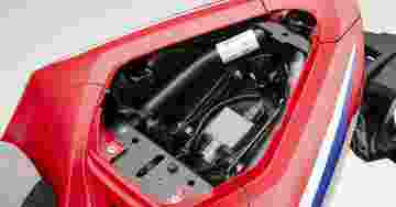 CBR1000RR-R Fireblade SP - 12V Soket image