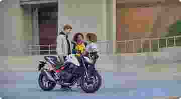 CB750 Hornet galeri görselleri